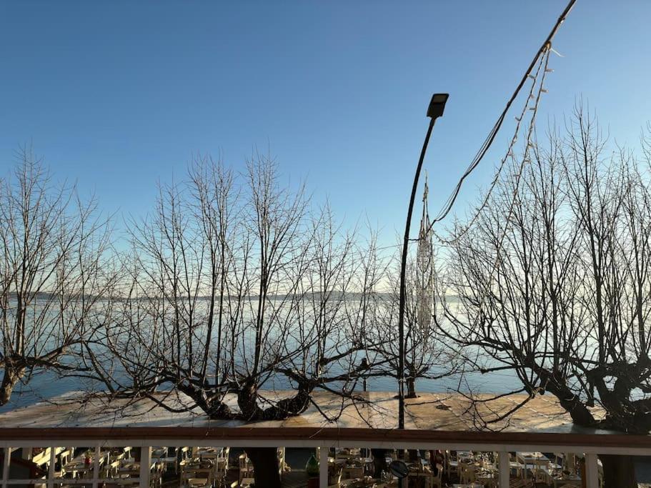 Fronte Lago Nel Centro Storico “La Casa Del Lago” Тревіньяно-Романо Екстер'єр фото
